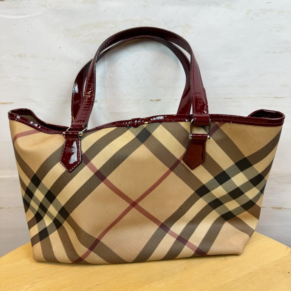 Classic Plaid Tote Bag with Burgundy Trim - Picture 2 of 9